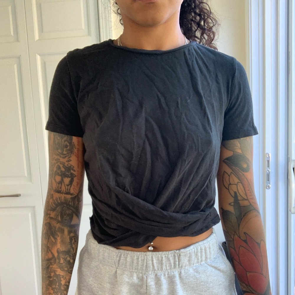 Zara black t
